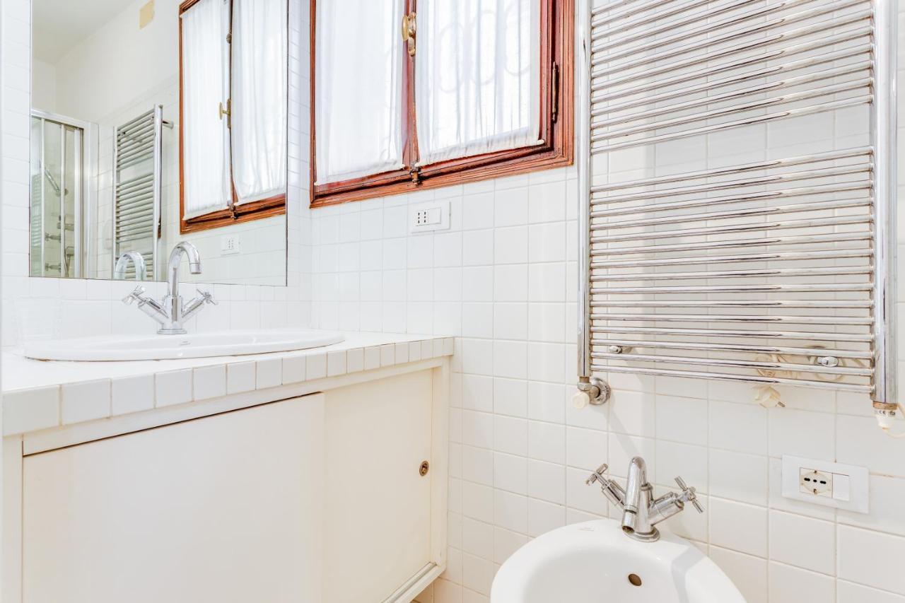 Ca Lu Vintage Flat Con Vista Su San Marco! Apartman Velence Kültér fotó